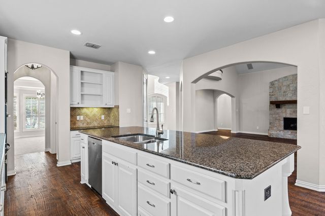 4542 Carraway Drive, Frisco, TX 75034
