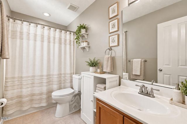 1202 Summerfield Lane E, Creedmoor, NC 27522