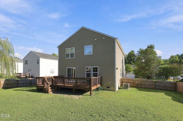 1202 Summerfield Lane E, Creedmoor, NC 27522