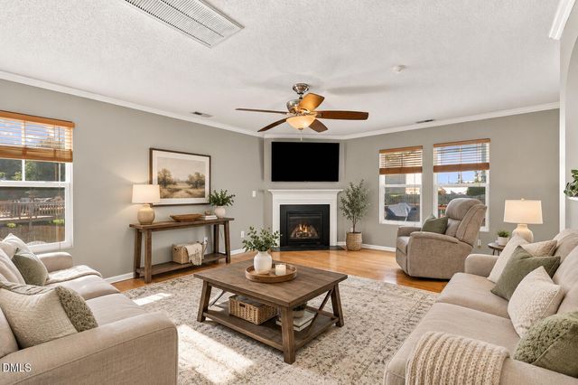 1202 Summerfield Lane E, Creedmoor, NC 27522