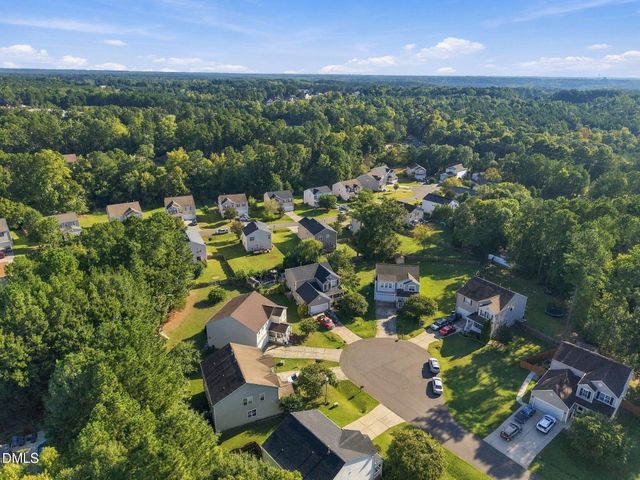 1202 Summerfield Lane E, Creedmoor, NC 27522