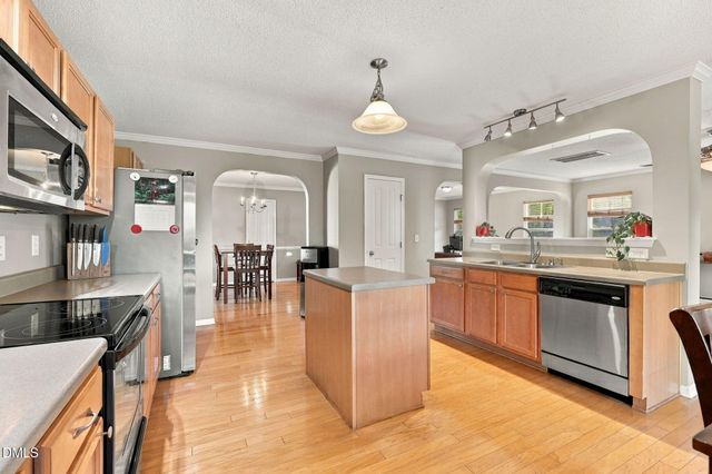 1202 Summerfield Lane E, Creedmoor, NC 27522