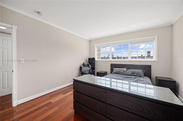 462 Golden Isles Dr 305, Hallandale Beach, FL 33009