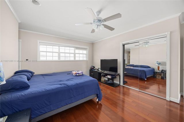 462 Golden Isles Dr 305, Hallandale Beach, FL 33009