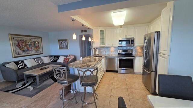 4030 Rexford 403, Boca Raton, FL 33434
