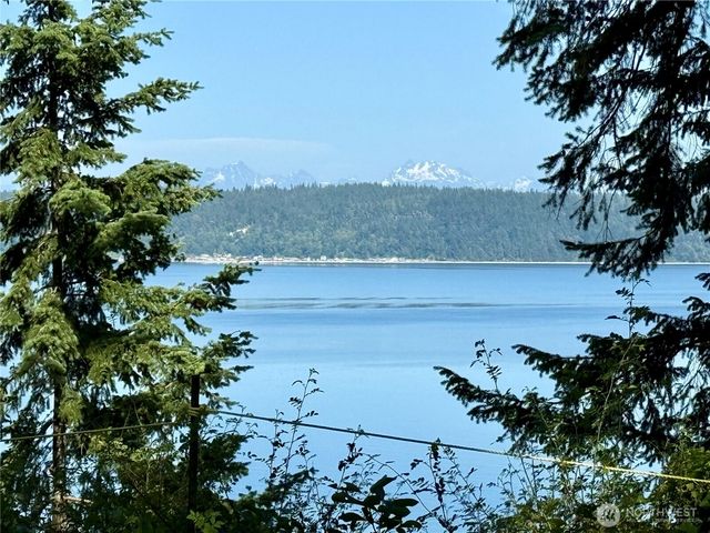 2515 Bretland Road, Camano Island, WA 98282