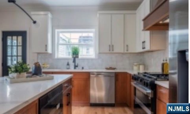18 Lindsley Avenue, Maplewood, NJ 07040