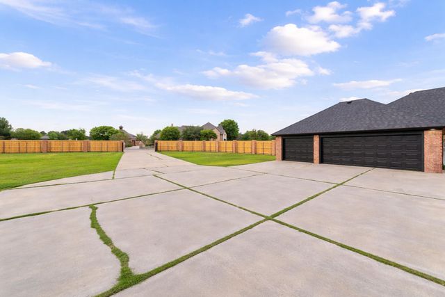 15213 Albany Avenue, Lubbock, TX 79424