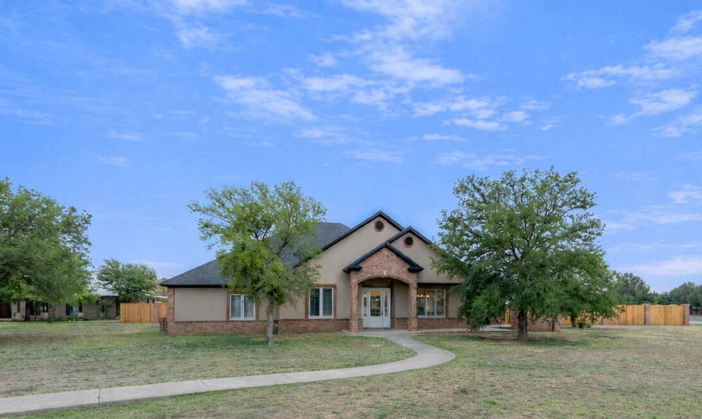 15213 Albany Avenue, Lubbock, TX 79424