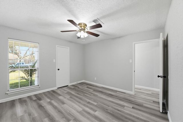 10010 Winding Trail Road, La Porte, TX 77571