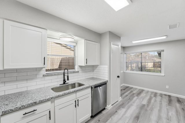 10010 Winding Trail Road, La Porte, TX 77571