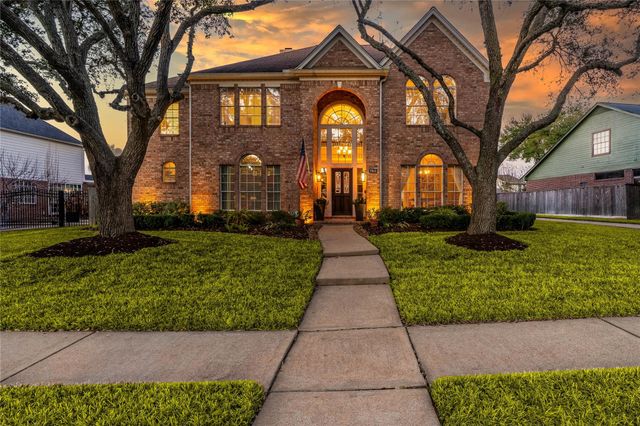 7910 Fall River Court, Sugar Land, TX 77479