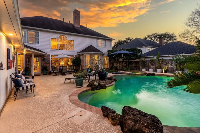 7910 Fall River Court, Sugar Land, TX 77479