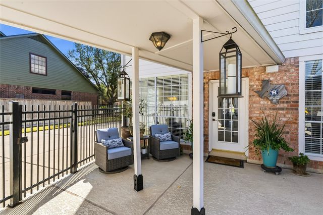 7910 Fall River Court, Sugar Land, TX 77479