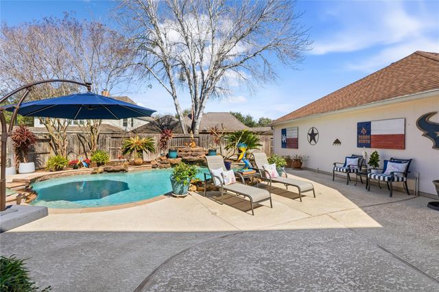 7910 Fall River Court, Sugar Land, TX 77479