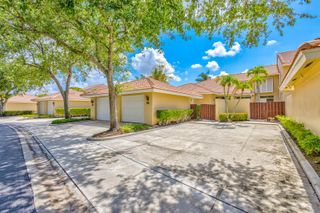 227 OLD MEADOW Way, Palm Beach Gardens, FL 33418