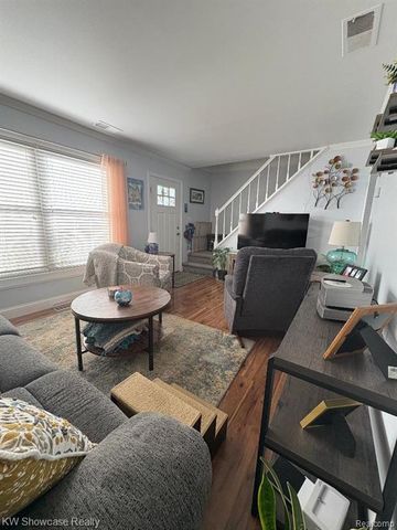 1030 Larson Court, Rochester Hills, MI 48307