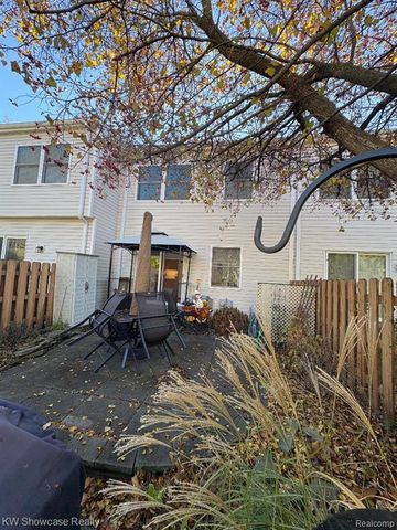 1030 Larson Court, Rochester Hills, MI 48307