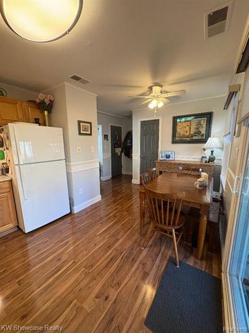 1030 Larson Court, Rochester Hills, MI 48307