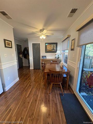 1030 Larson Court, Rochester Hills, MI 48307