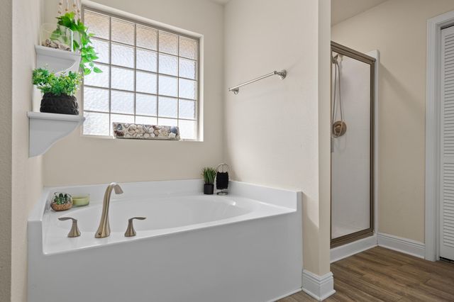 6202 Nanterre Cove, Crestview, FL 32536