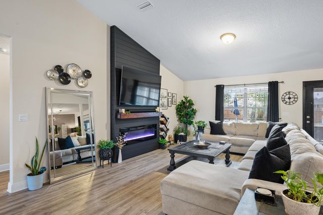 6202 Nanterre Cove, Crestview, FL 32536