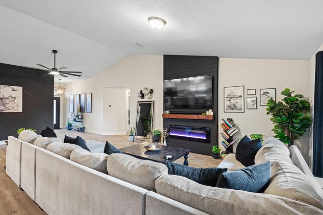 6202 Nanterre Cove, Crestview, FL 32536