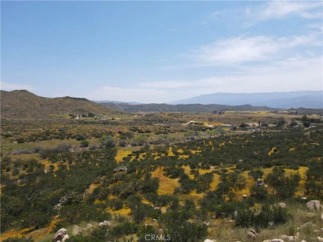 25 Los Altos, Hemet, CA 92536