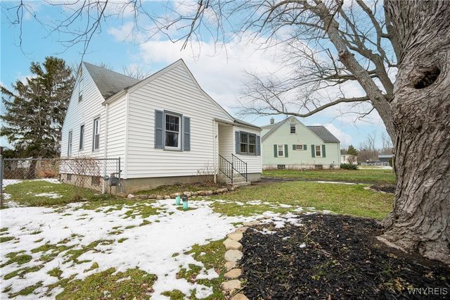 4664 Tomaka Drive, Hamburg, NY 14075