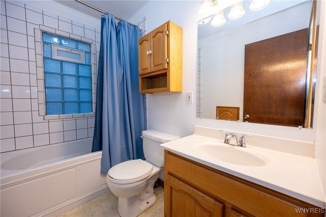 4664 Tomaka Drive, Hamburg, NY 14075