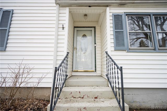 4664 Tomaka Drive, Hamburg, NY 14075