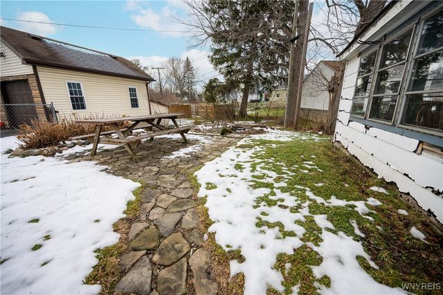 4664 Tomaka Drive, Hamburg, NY 14075