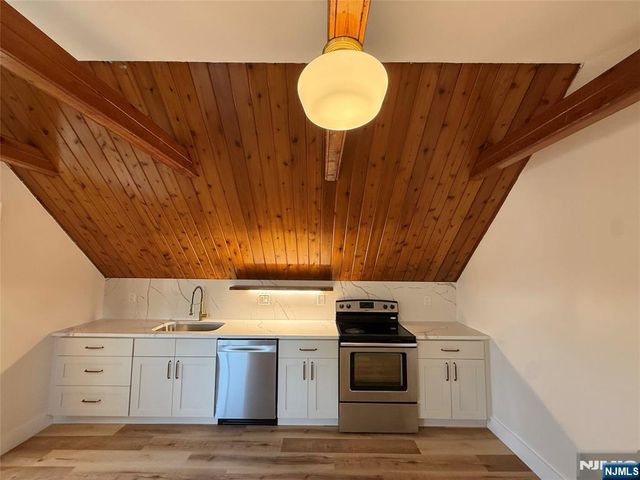 12 Exchange Place 3, Clifton, NJ 07011