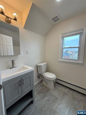 12 Exchange Place 3, Clifton, NJ 07011