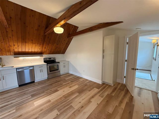 12 Exchange Place 3, Clifton, NJ 07011