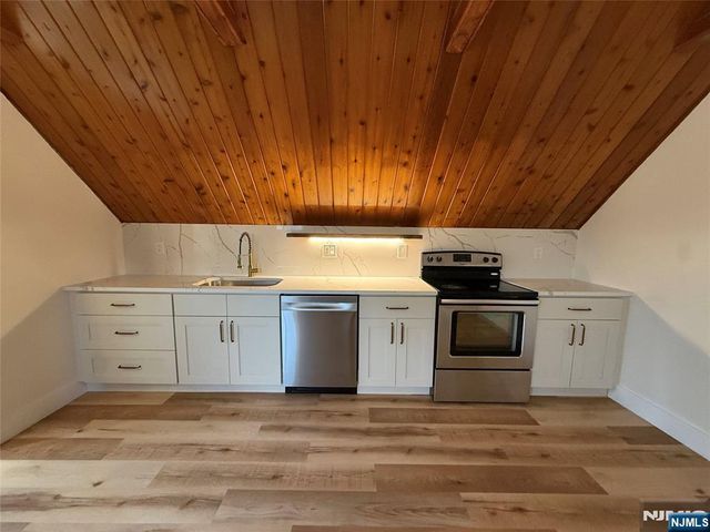 12 Exchange Place 3, Clifton, NJ 07011