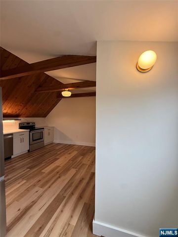 12 Exchange Place 3, Clifton, NJ 07011