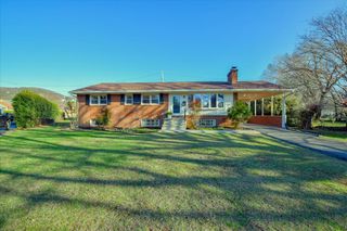 643 Fernwood DR, Salem, VA 24153