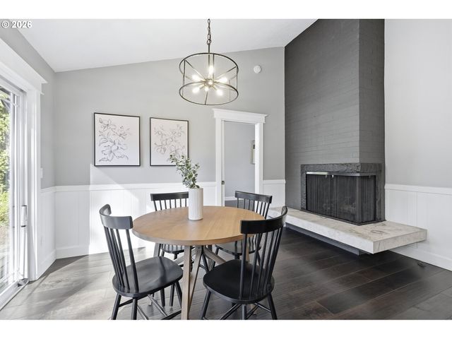 4595 Nw MALHUER Ave, Portland, OR 97229