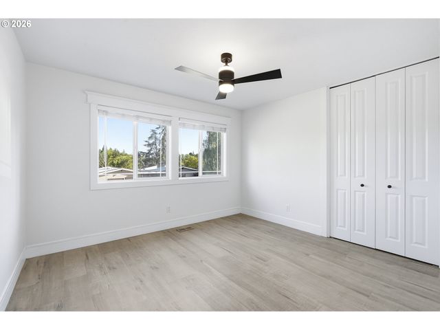 4595 Nw MALHUER Ave, Portland, OR 97229