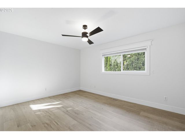 4595 Nw MALHUER Ave, Portland, OR 97229