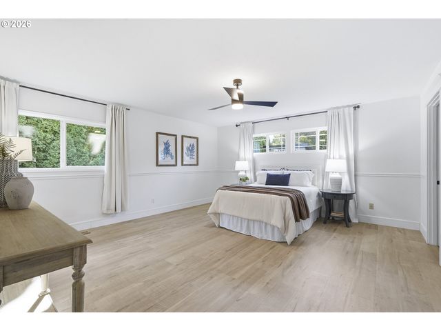 4595 Nw MALHUER Ave, Portland, OR 97229