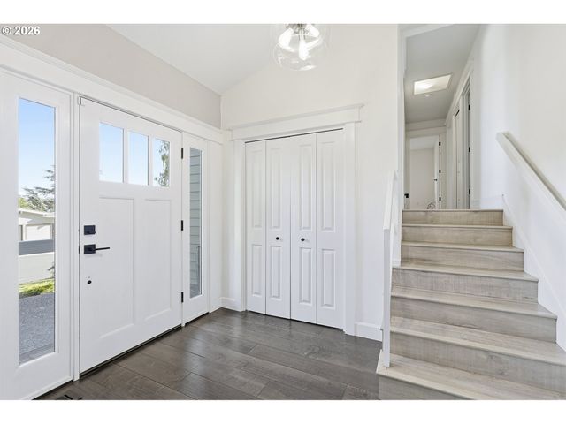 4595 Nw MALHUER Ave, Portland, OR 97229
