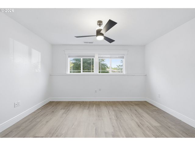 4595 Nw MALHUER Ave, Portland, OR 97229