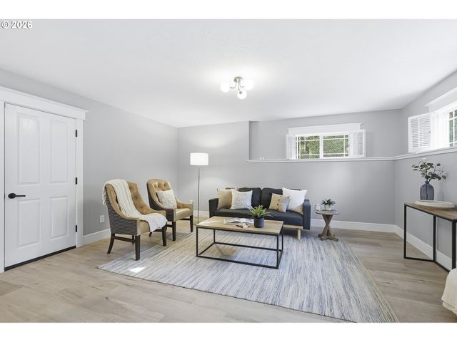 4595 Nw MALHUER Ave, Portland, OR 97229