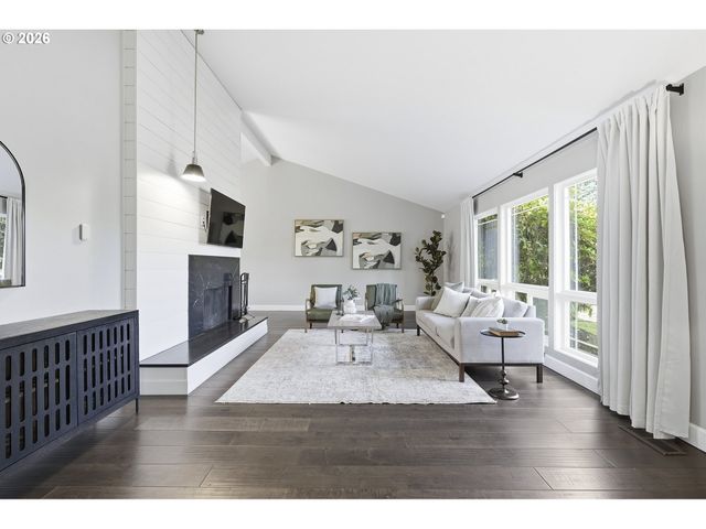 4595 Nw MALHUER Ave, Portland, OR 97229