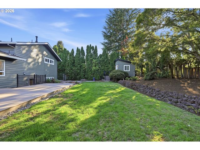 4595 Nw MALHUER Ave, Portland, OR 97229