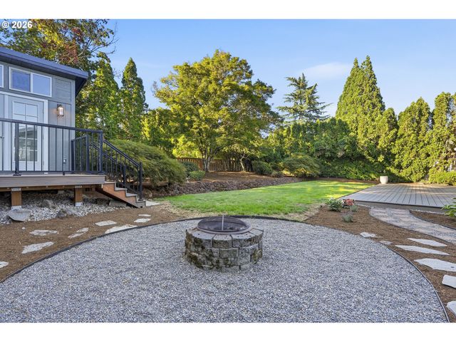 4595 Nw MALHUER Ave, Portland, OR 97229
