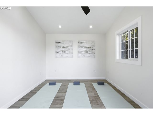 4595 Nw MALHUER Ave, Portland, OR 97229