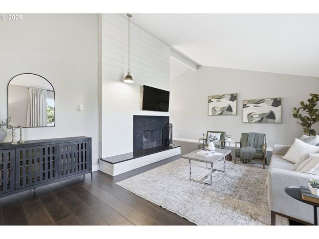 4595 Nw MALHUER Ave, Portland, OR 97229